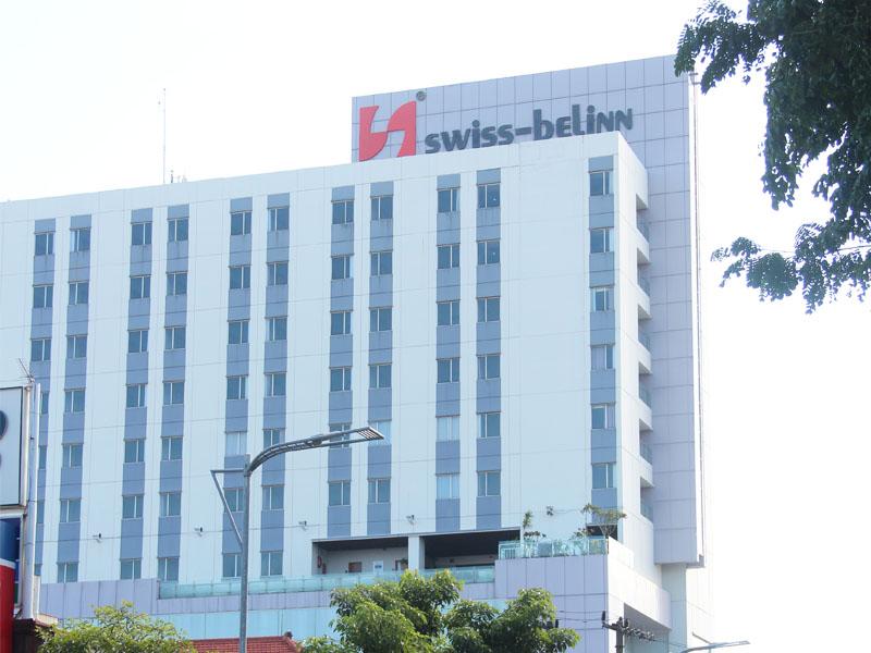 Swiss-Belinn Manyar Surabaya Buitenkant foto